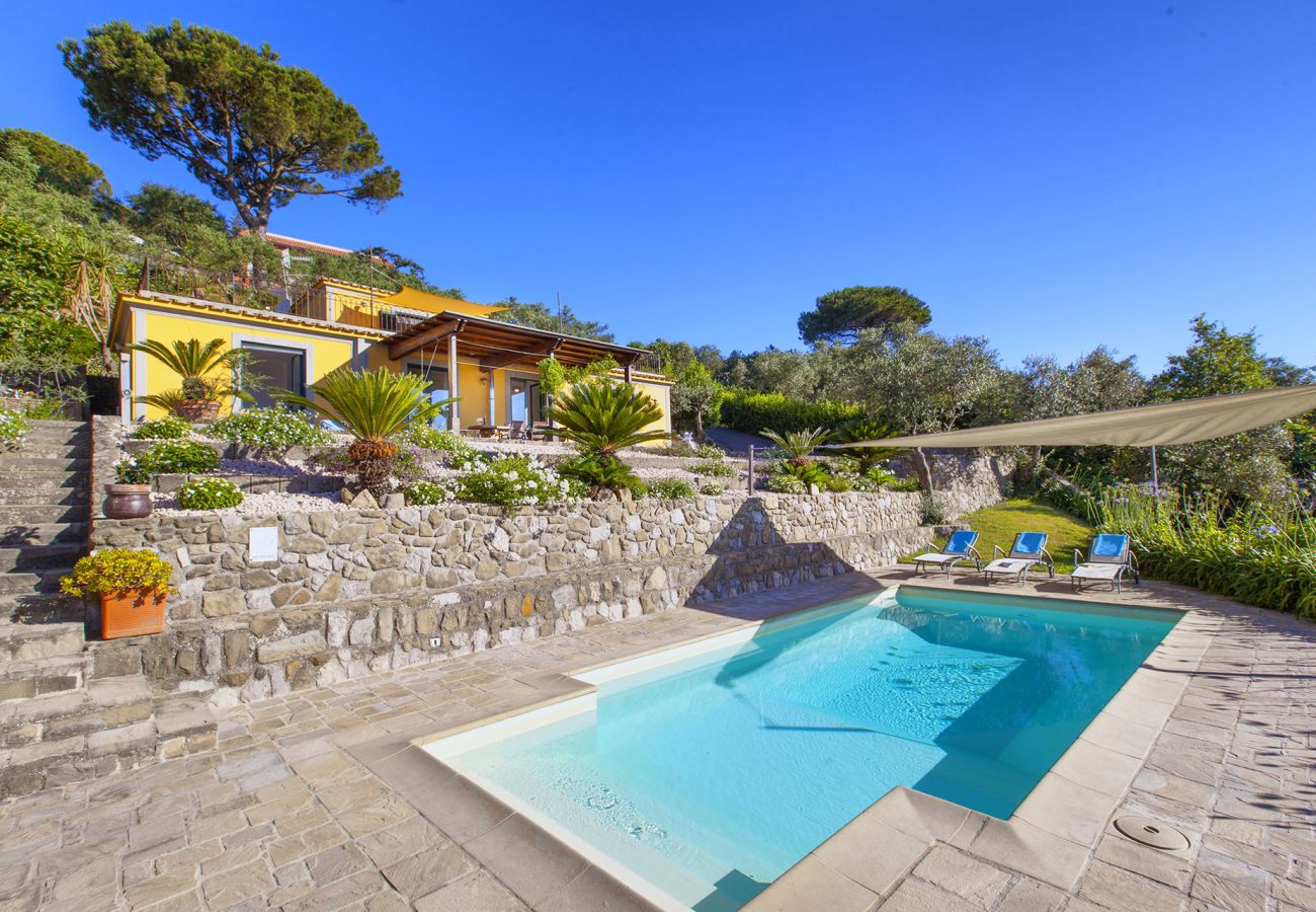 Villa in Massa Lubrense - Villa Lulù with private pool