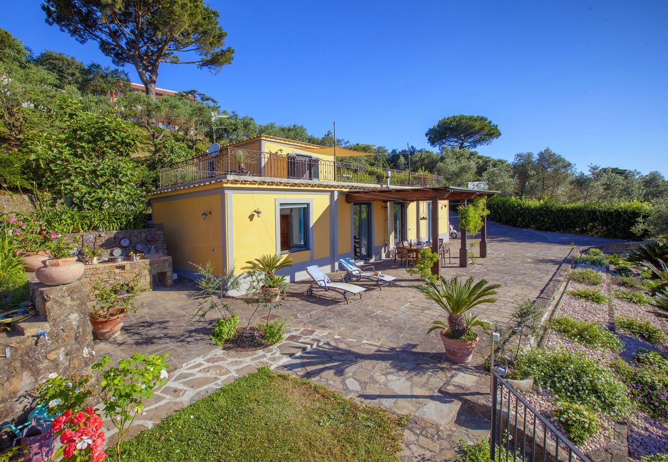 Villa in Massa Lubrense - Villa Lulù with private pool